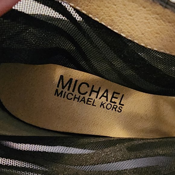 Size 10 M Michal by Miachael Kors Suede and Mesh Zebra Stripes Heel Booties - Picture 8 of 10